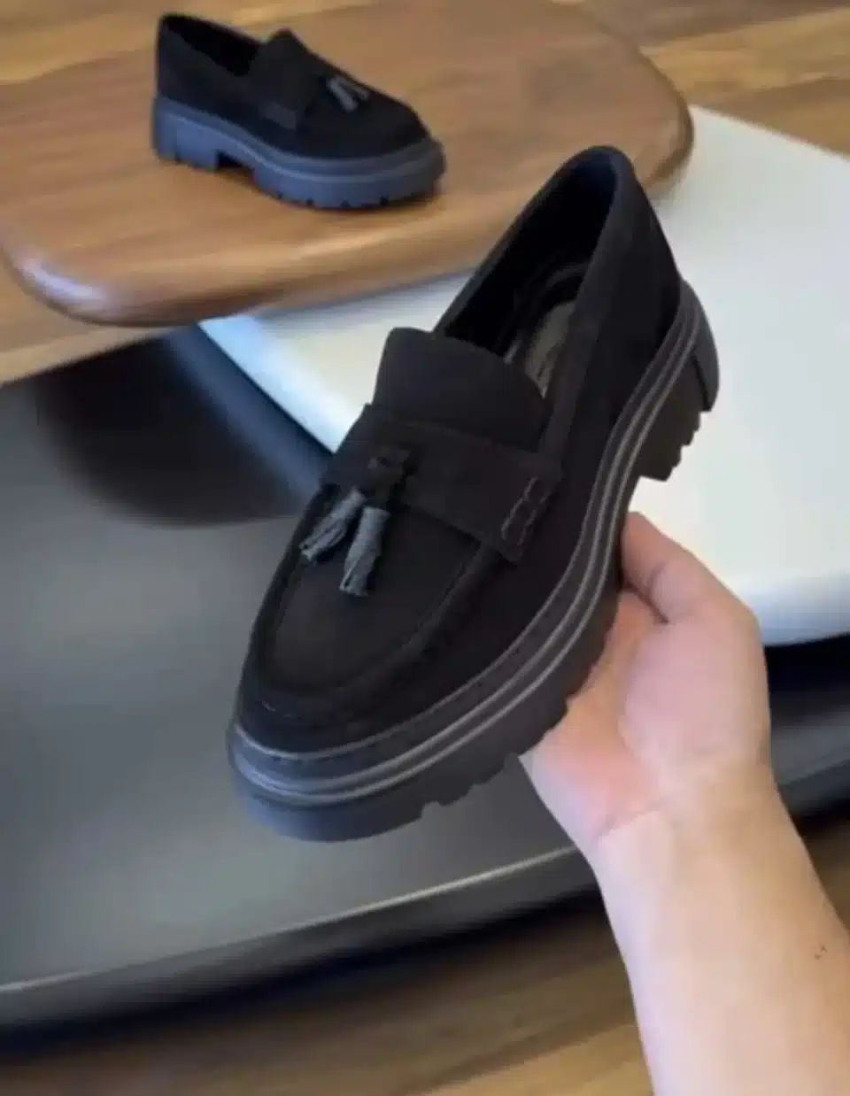 Chaussure New 10 Daim Noir