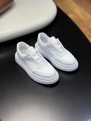 basket blanches homme des baskets blances pour homme blamcher pour hommes disponible chez baskets blanches pour hommes disponibles les baskets blanches les sneakers blanches