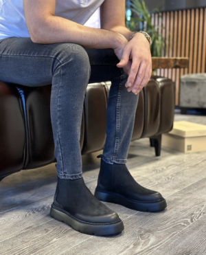 Chelsea boots black