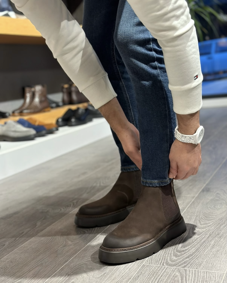 chelsea boots brown