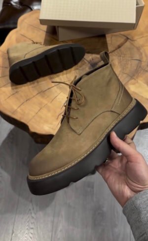 Desert boots